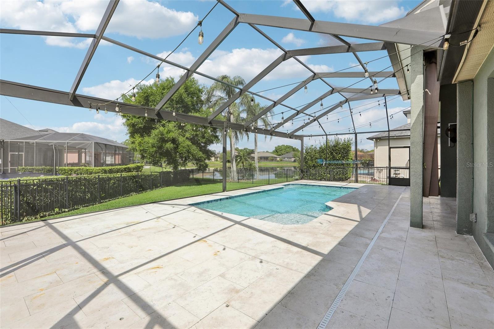 Listing photo id 58 for 22850 Collridge Drive