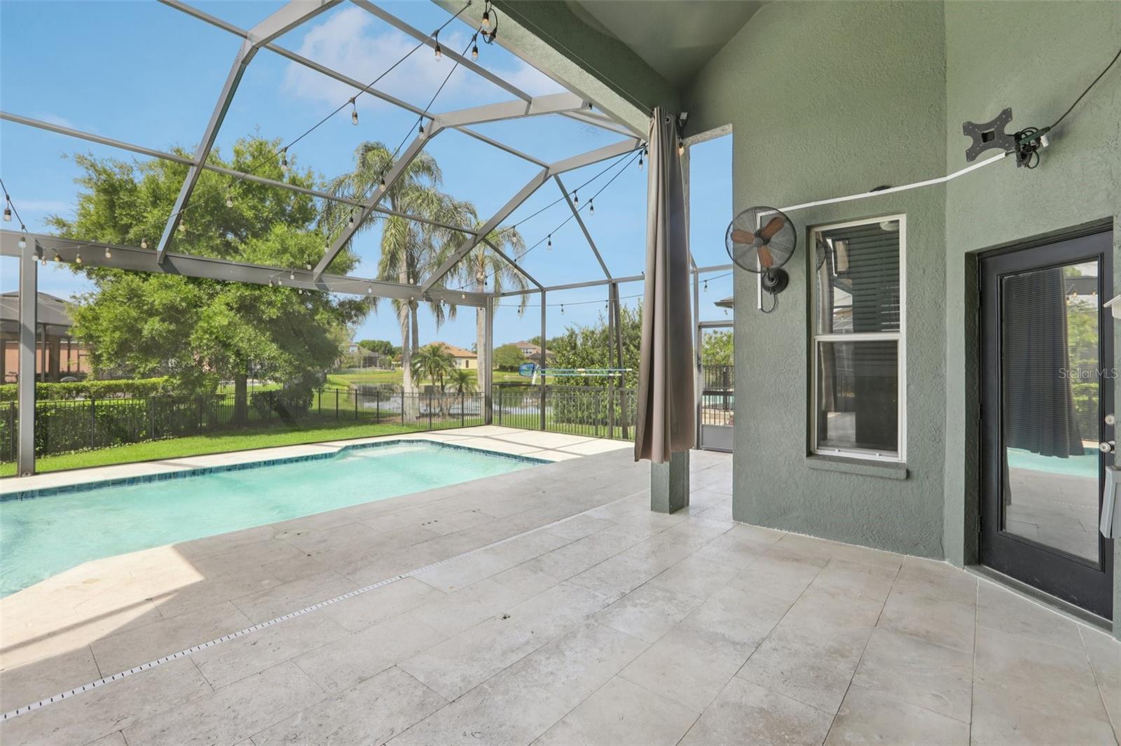 Listing photo id 63 for 22850 Collridge Drive