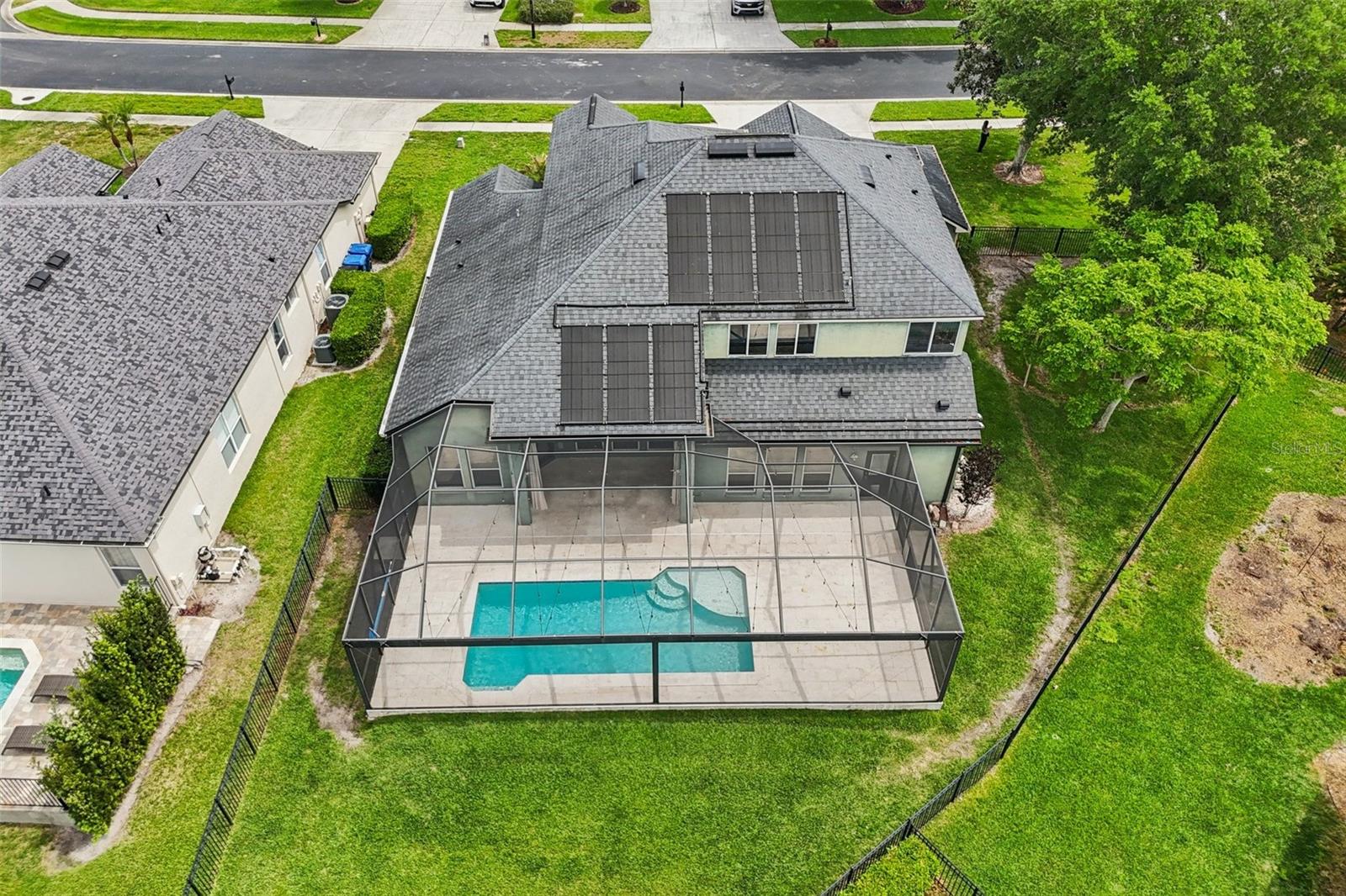 Listing photo id 67 for 22850 Collridge Drive