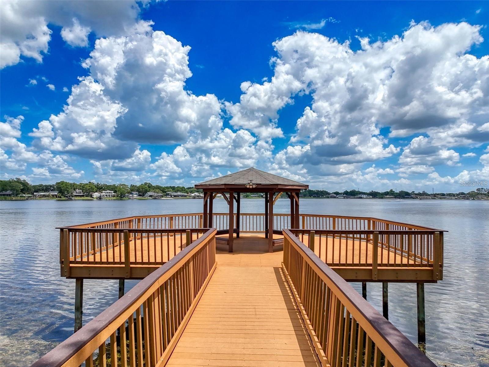 Listing photo id 79 for 22850 Collridge Drive