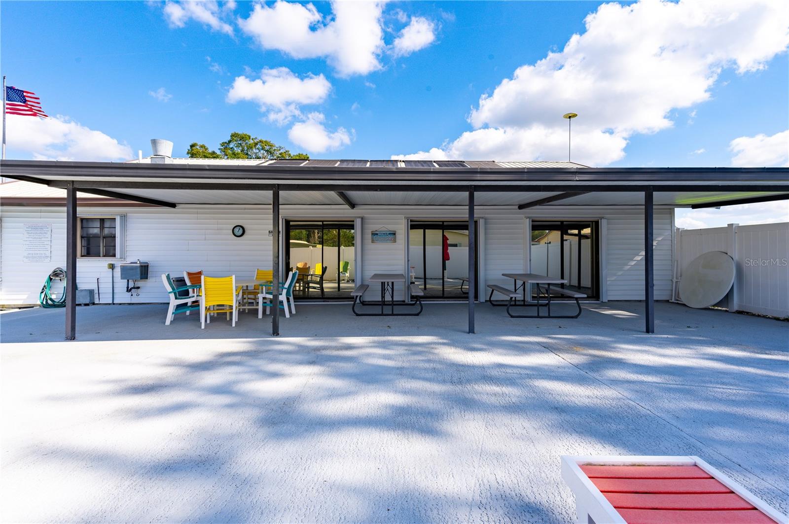 Listing photo id 28 for 5427 Seville Drive