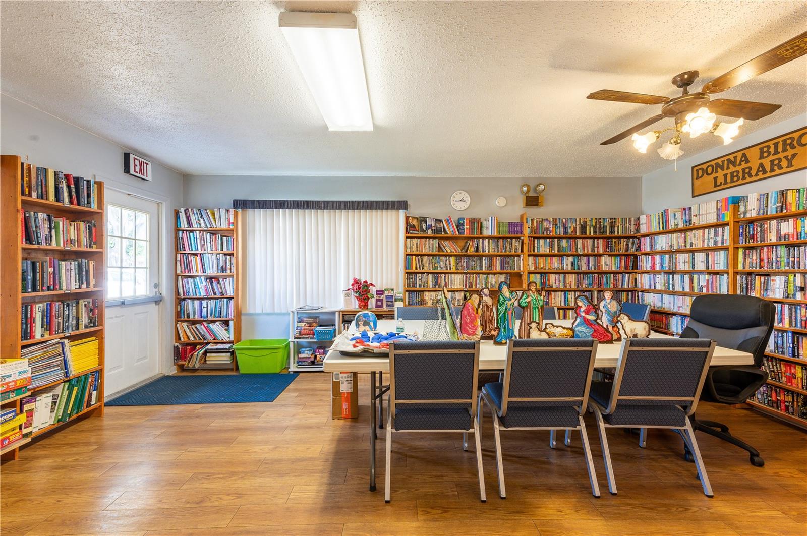 Listing photo id 30 for 5427 Seville Drive