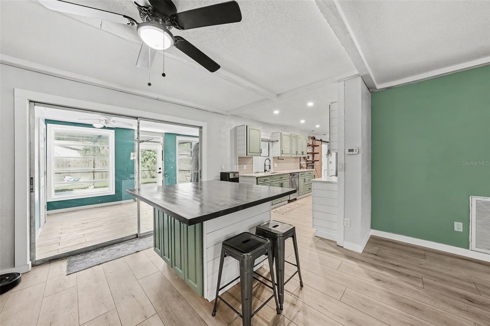 Image 16 of 30 For 1810 Driftwood Circle S