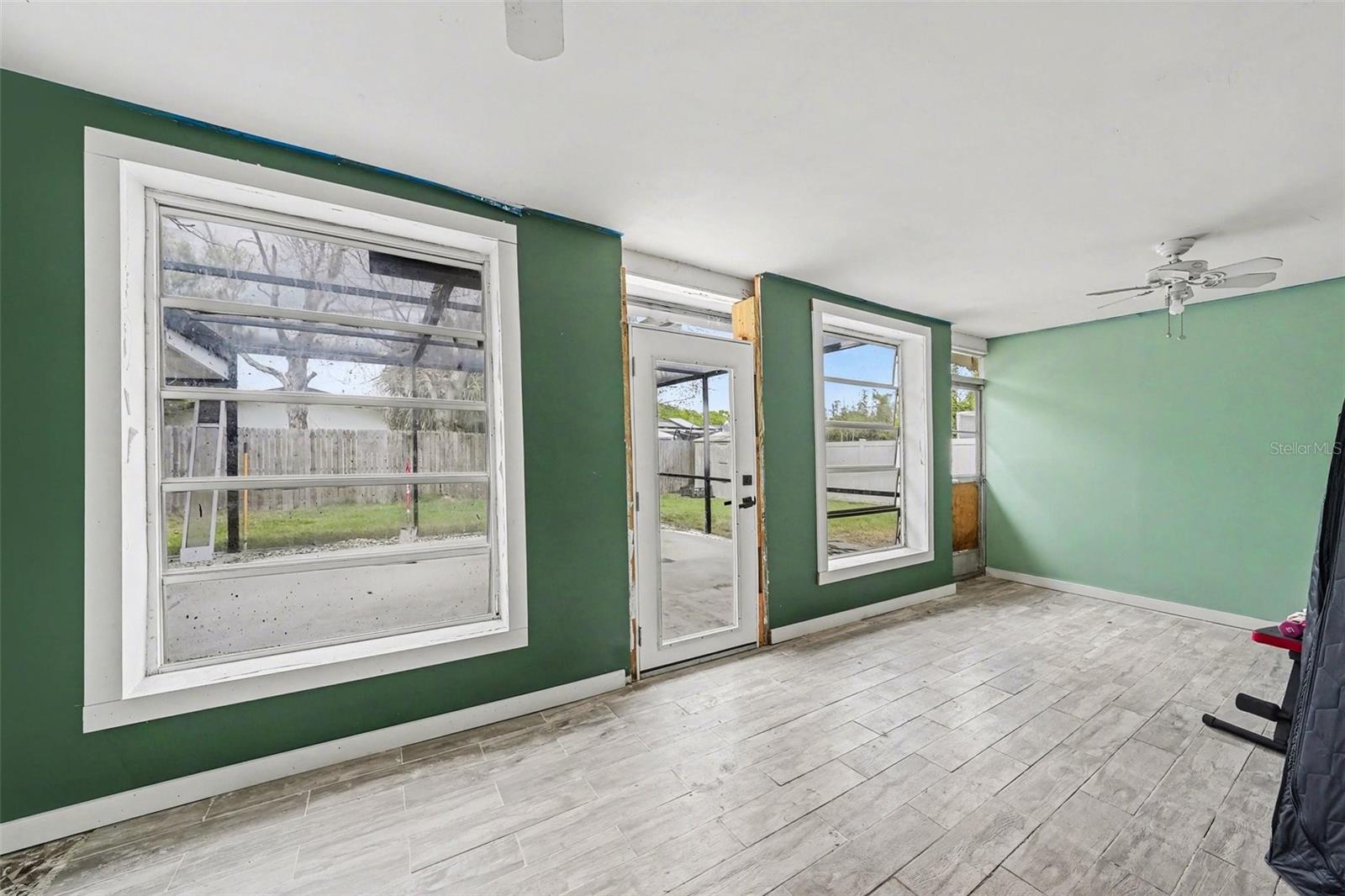 Image 20 of 30 For 1810 Driftwood Circle S