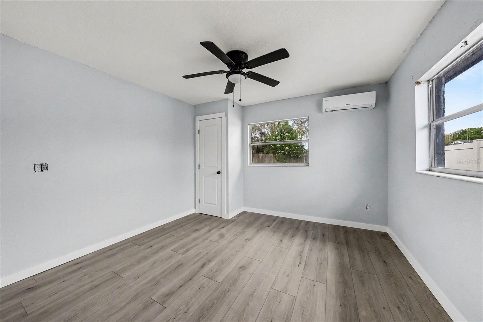 Image 24 of 30 For 1810 Driftwood Circle S