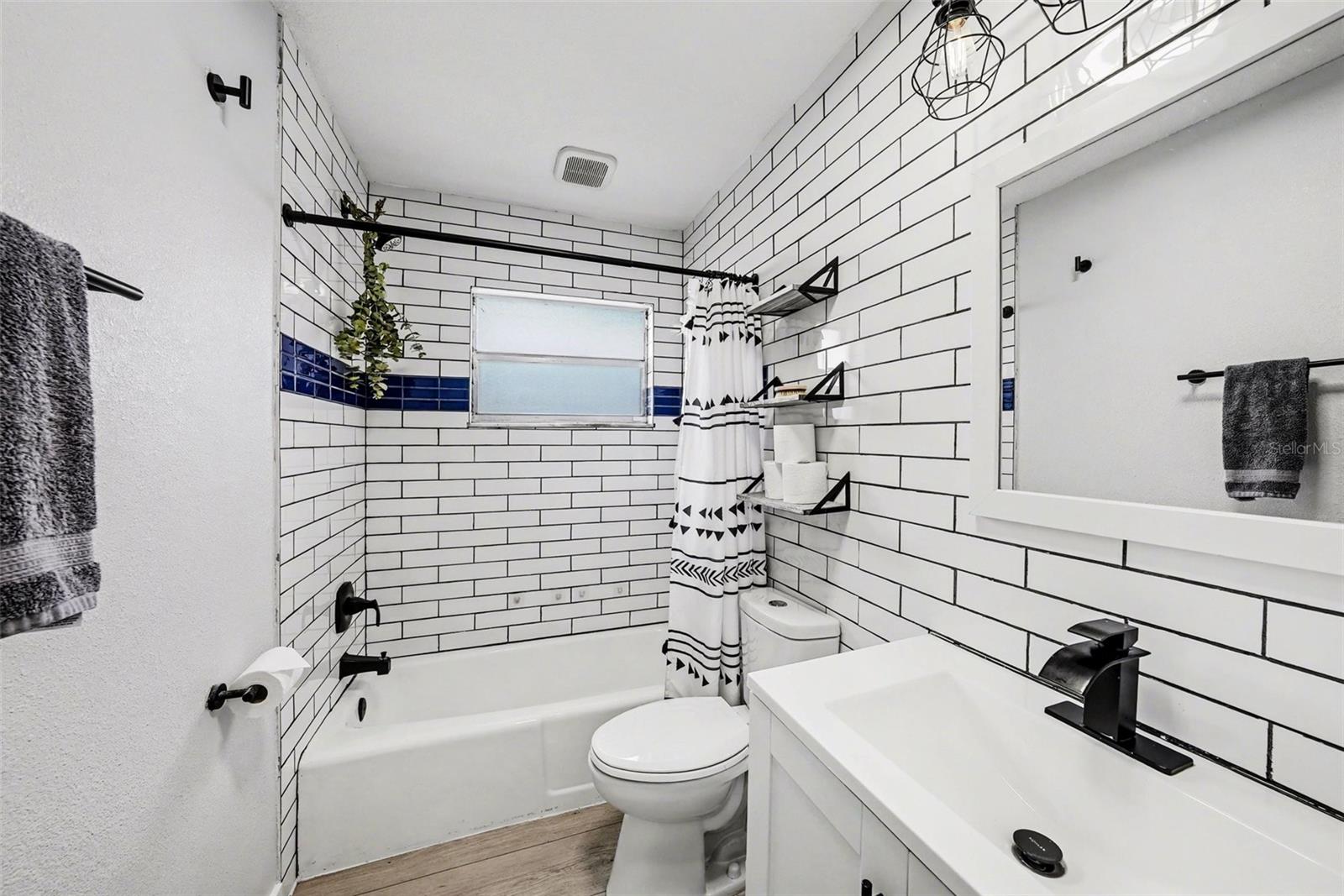 Image 26 of 30 For 1810 Driftwood Circle S