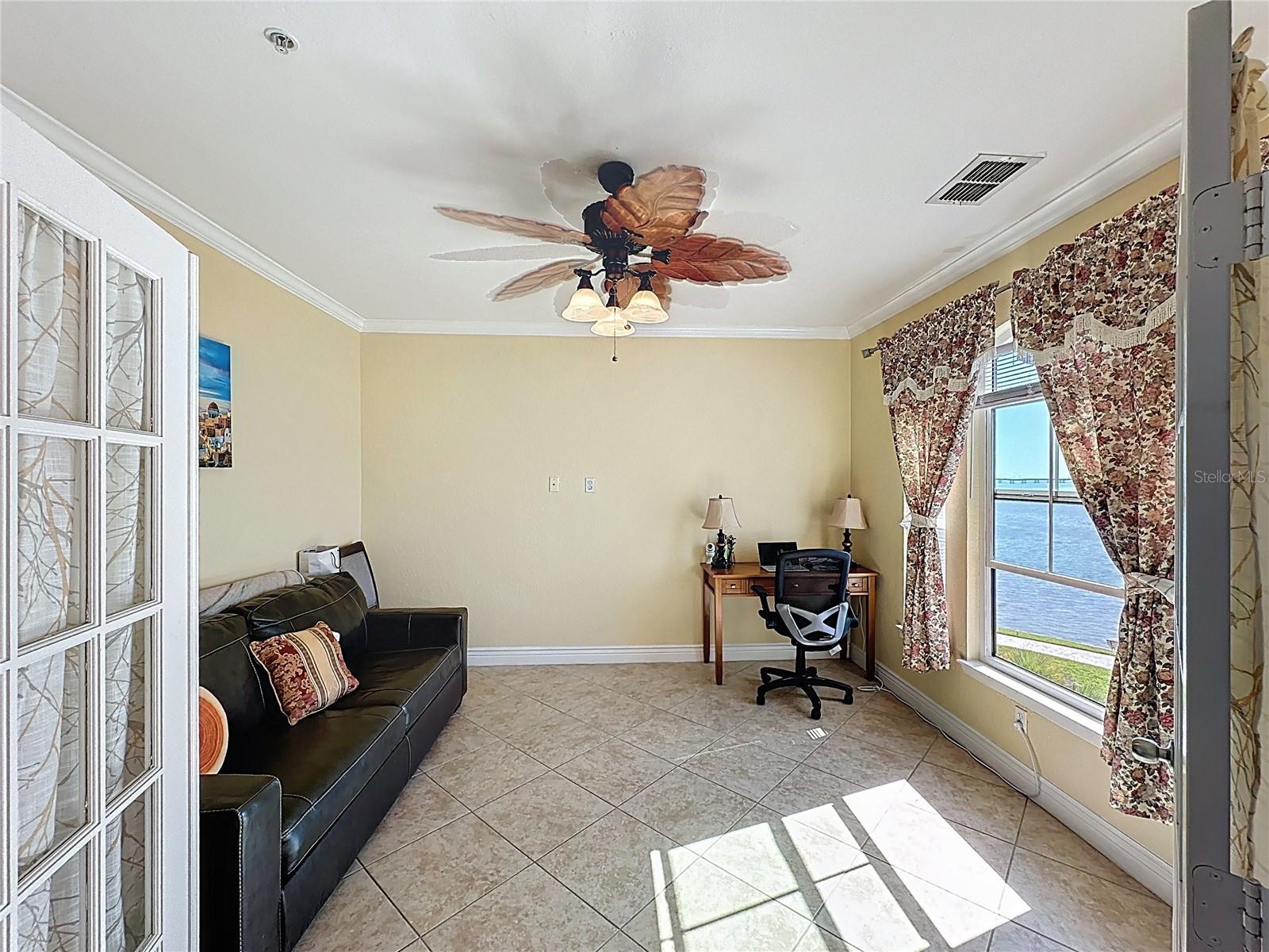 Image 10 of 52 For 2755 Via Capri  1237