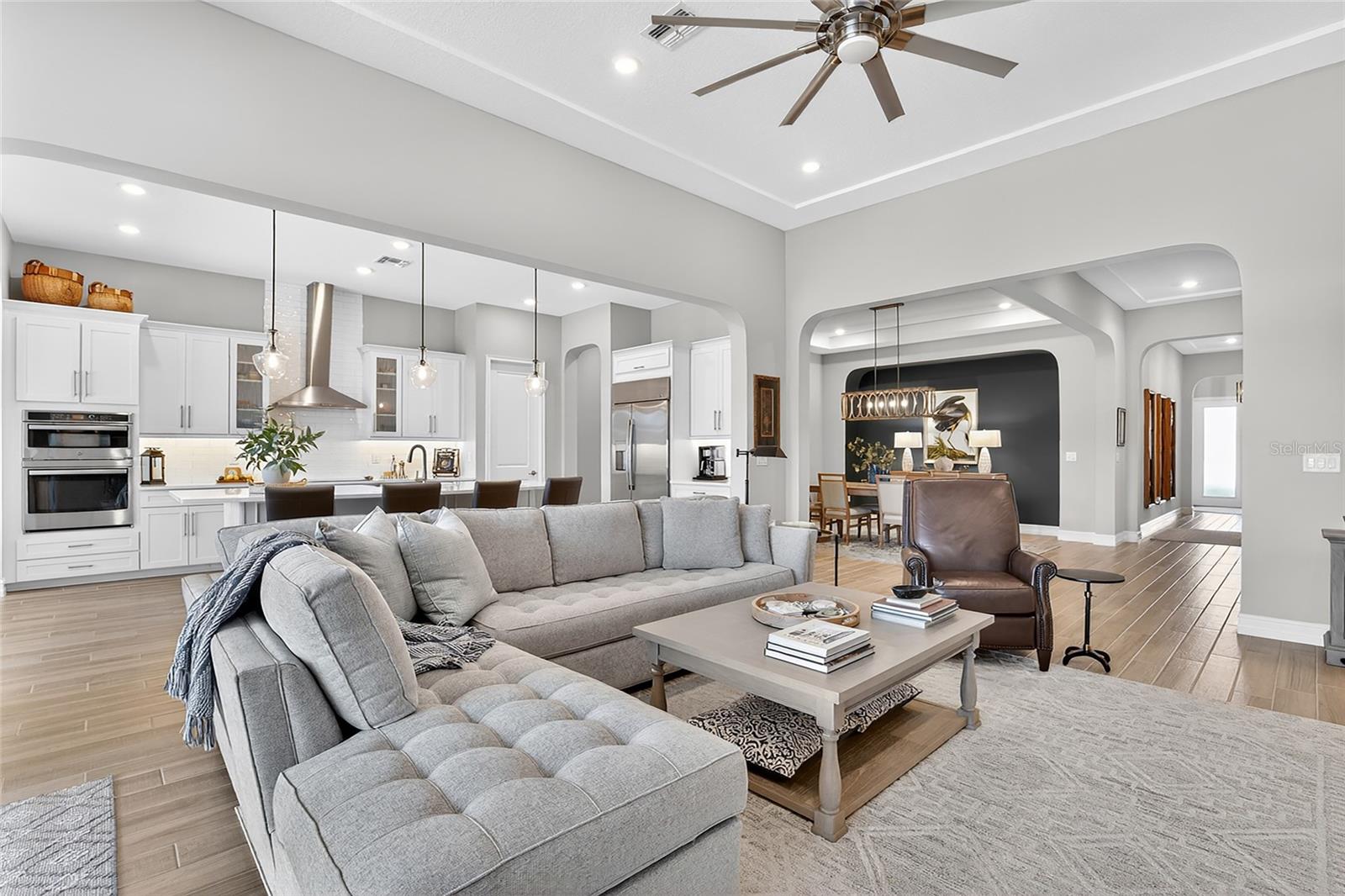 Image 18 of 81 For 17904 Linden Common Court