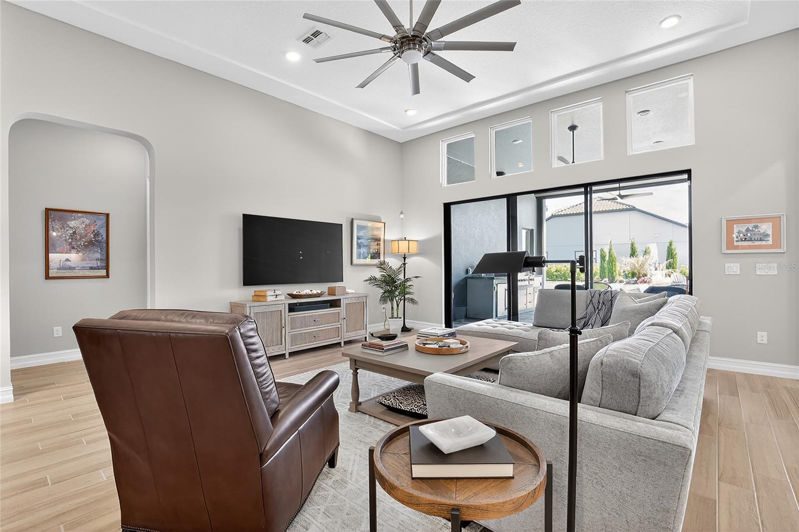 Image 20 of 81 For 17904 Linden Common Court