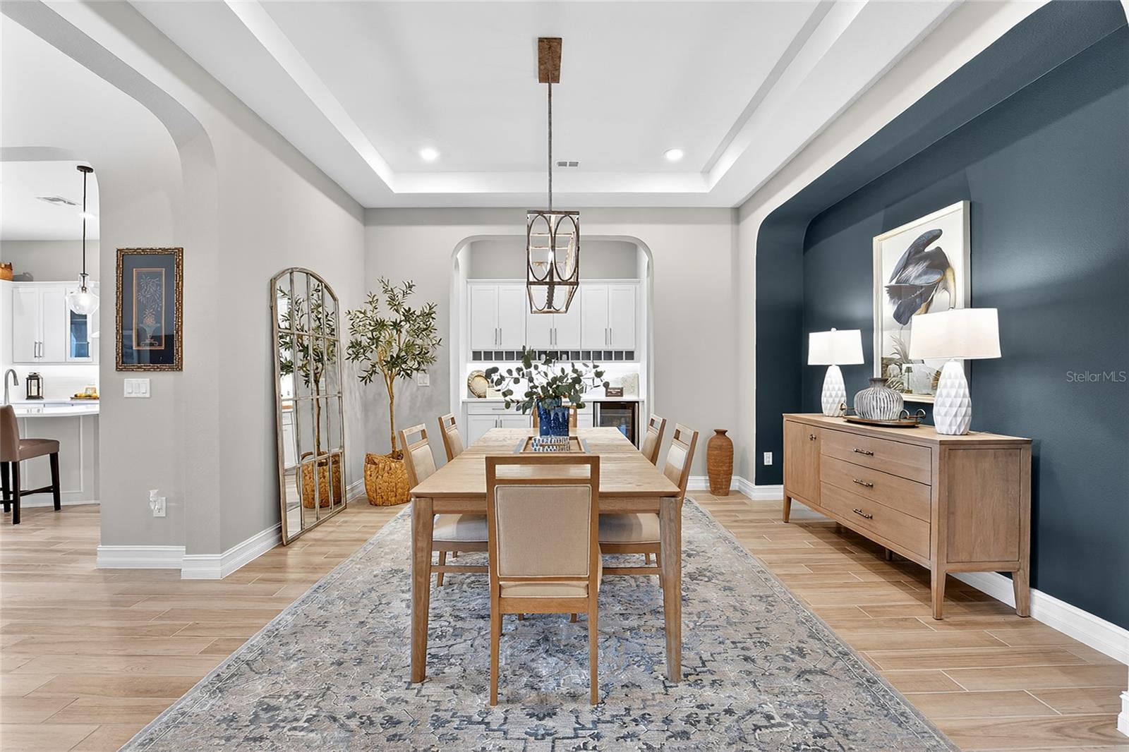 Image 32 of 81 For 17904 Linden Common Court