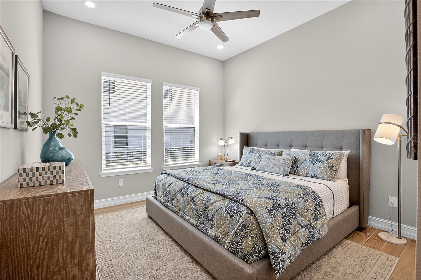 Image 54 of 81 For 17904 Linden Common Court