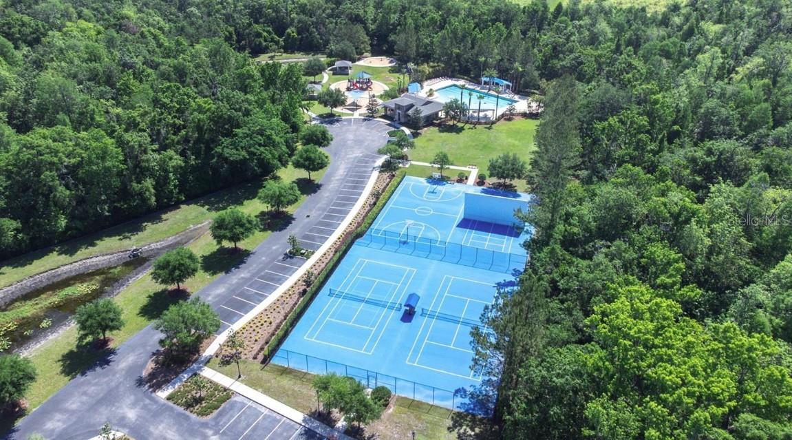 Image 75 of 81 For 17904 Linden Common Court