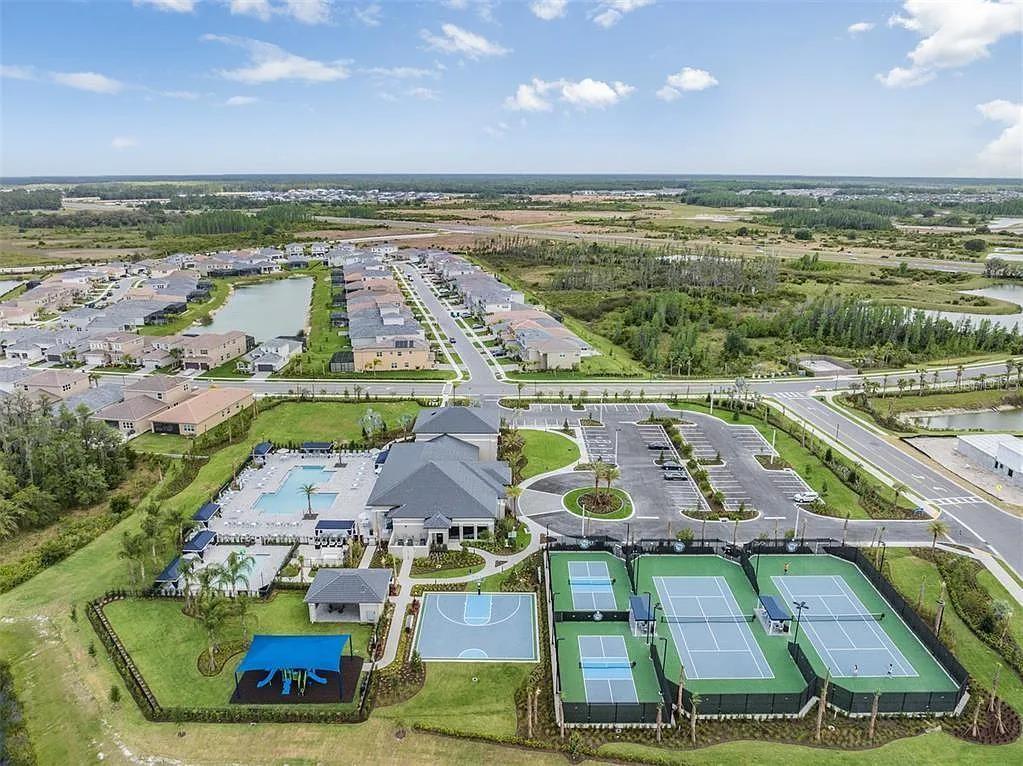 Image 70 of 73 For 32558 Tree Of Life Avenue