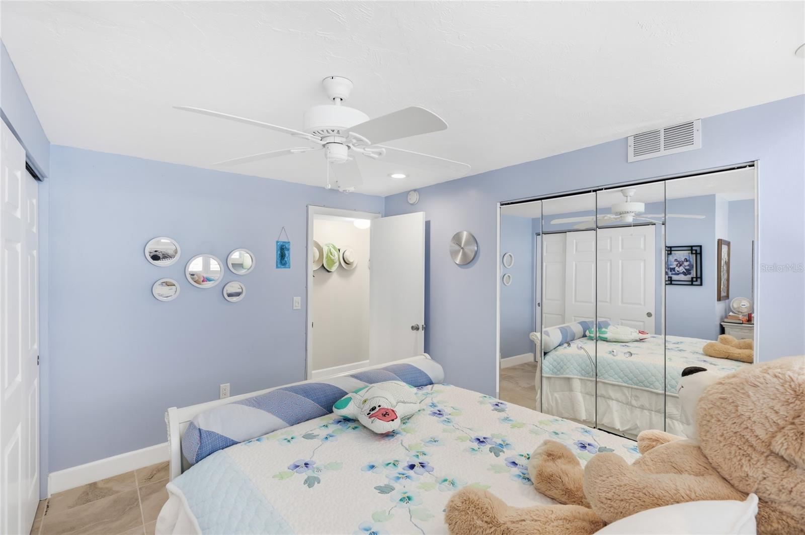 Image 19 of 24 For 3804 Gulf Of Mexico Drive B207