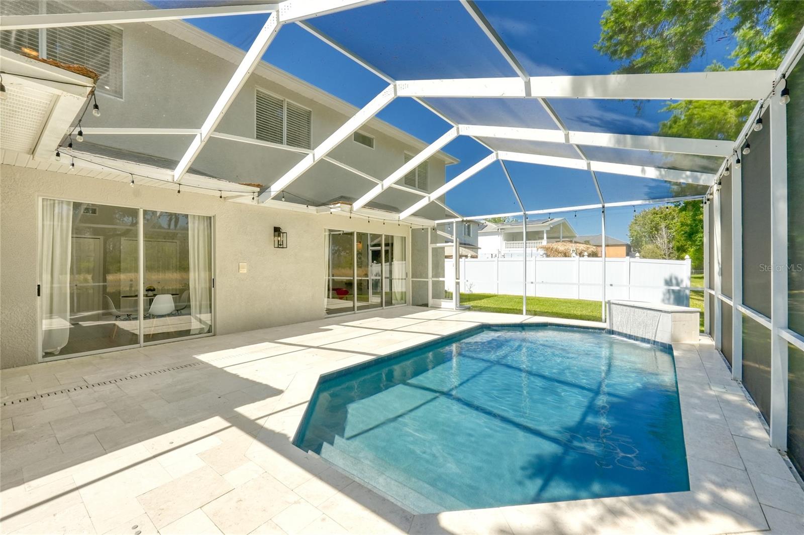 Listing photo id 14 for 16135 Lytham Drive