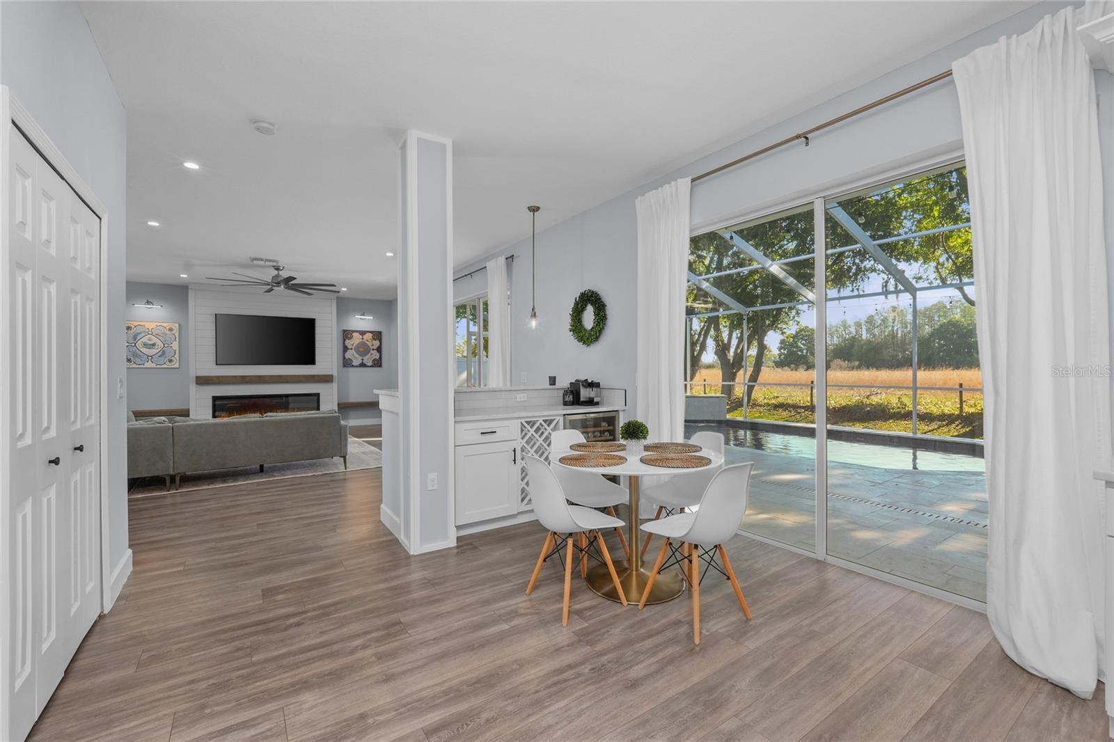 Listing photo id 15 for 16135 Lytham Drive