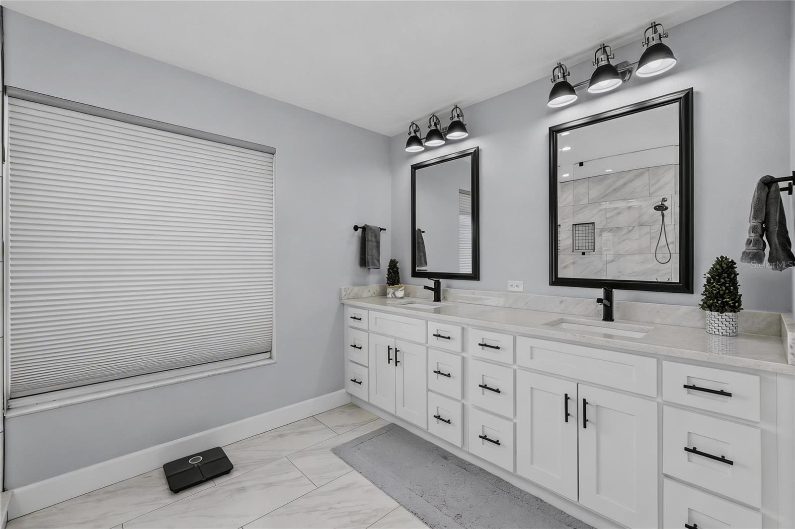 Listing photo id 28 for 16135 Lytham Drive