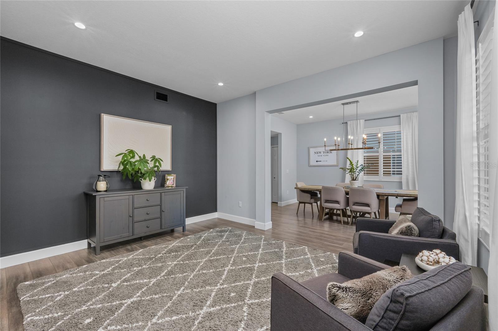 Listing photo id 2 for 16135 Lytham Drive