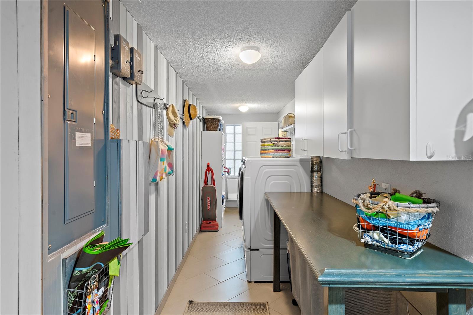 Image 20 of 58 For 830 Pinellas Bayway S