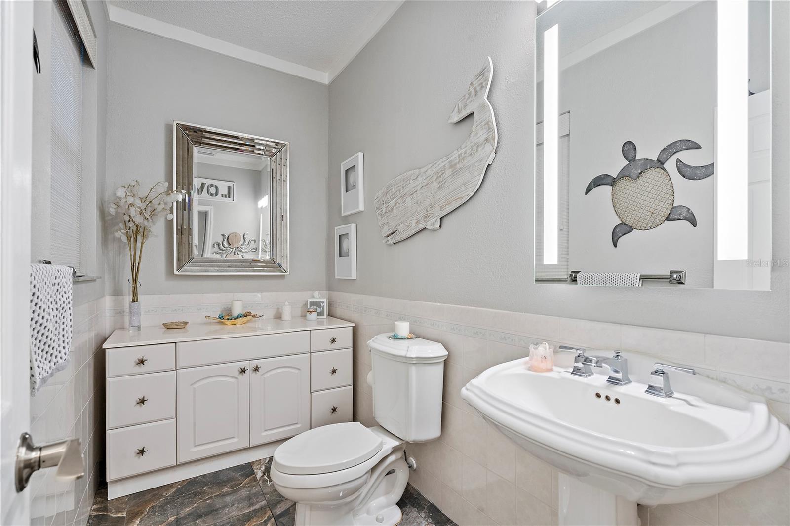 Image 21 of 58 For 830 Pinellas Bayway S