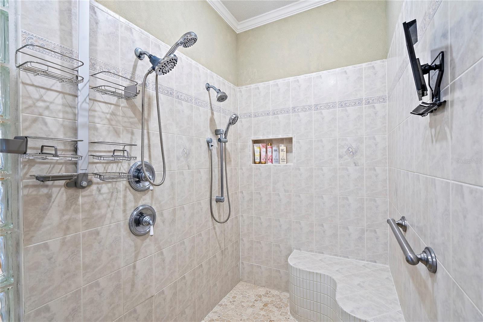 Image 29 of 58 For 830 Pinellas Bayway S