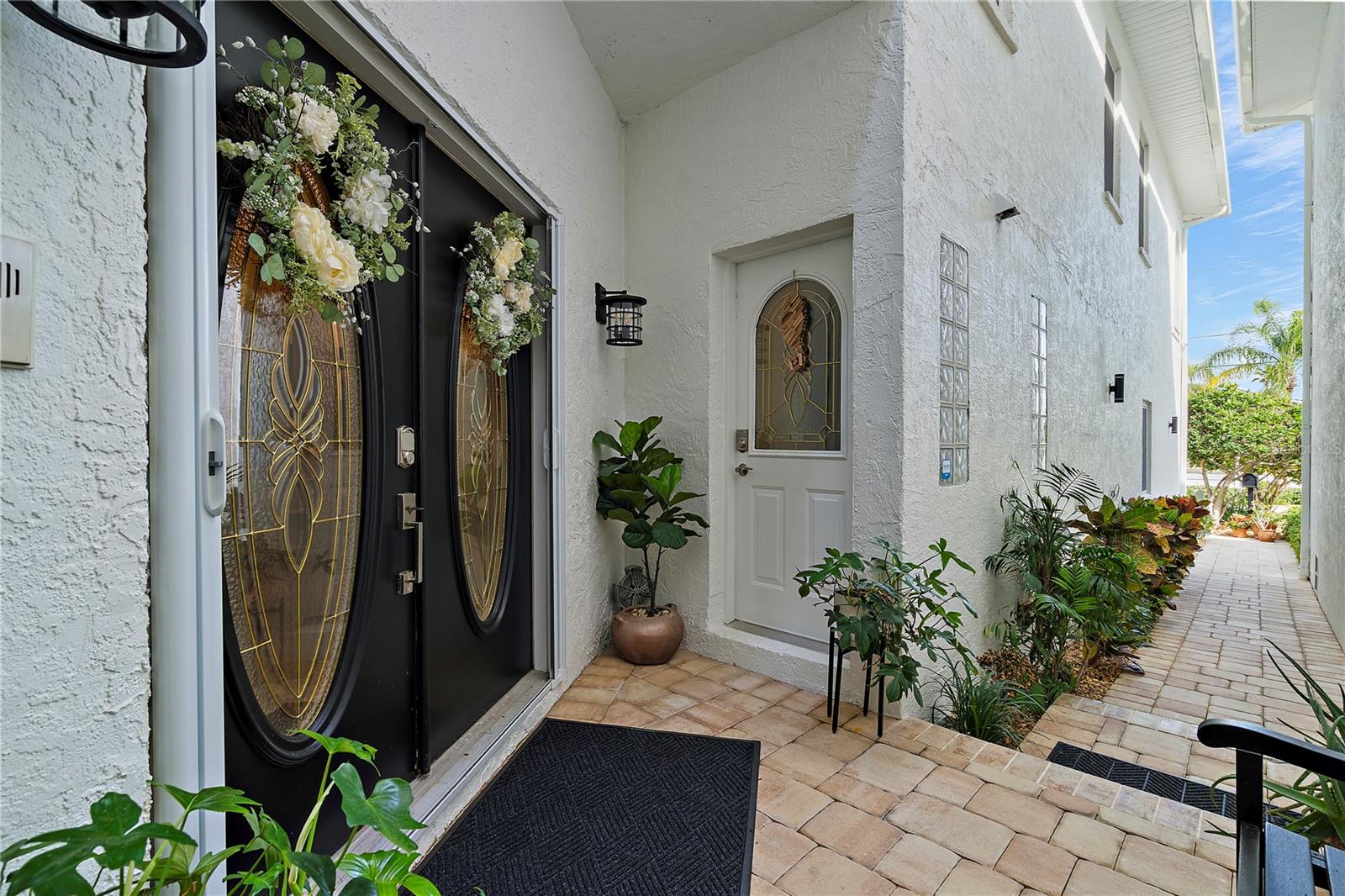 Image 4 of 58 For 830 Pinellas Bayway S