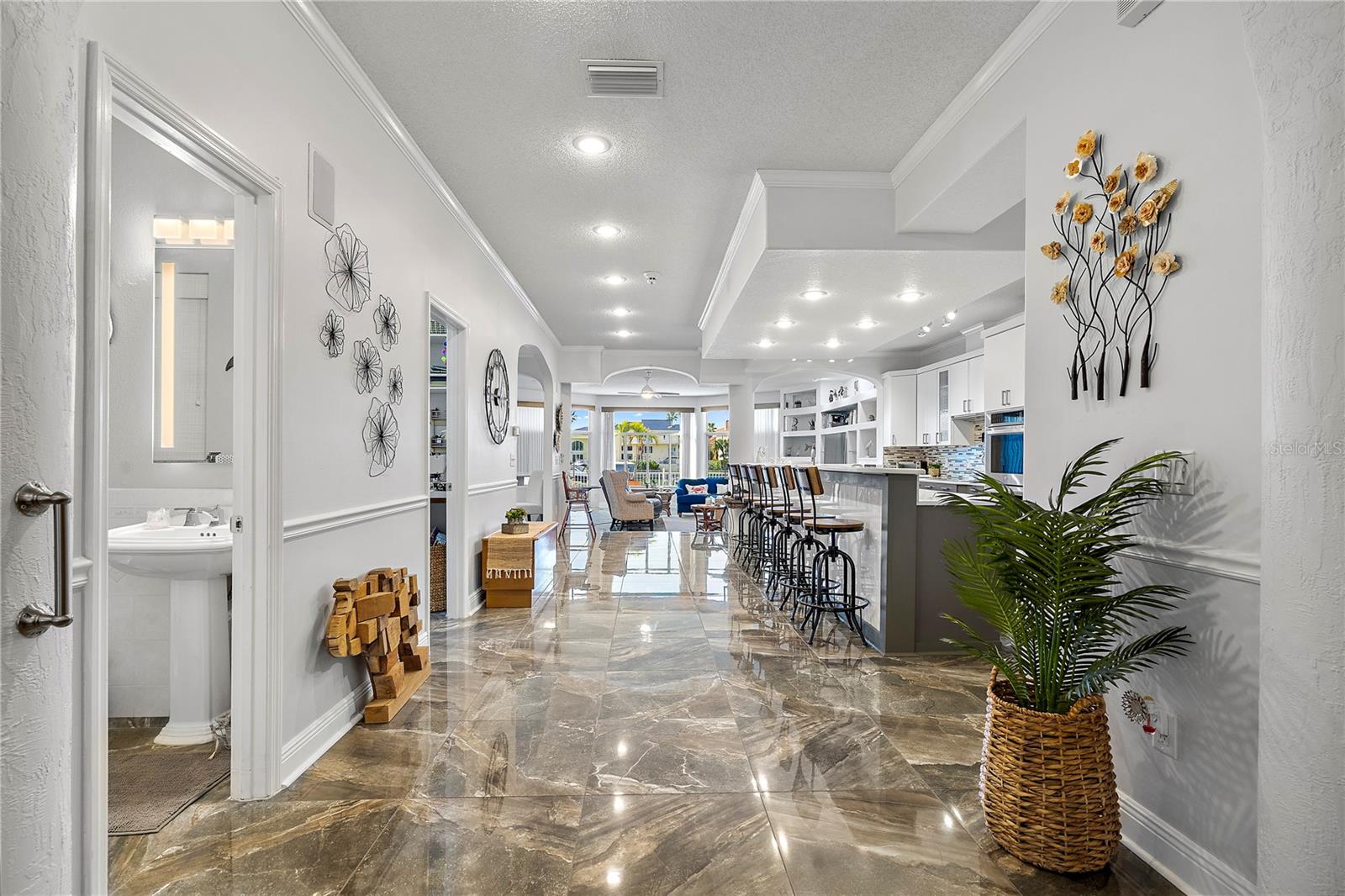 Image 7 of 58 For 830 Pinellas Bayway S