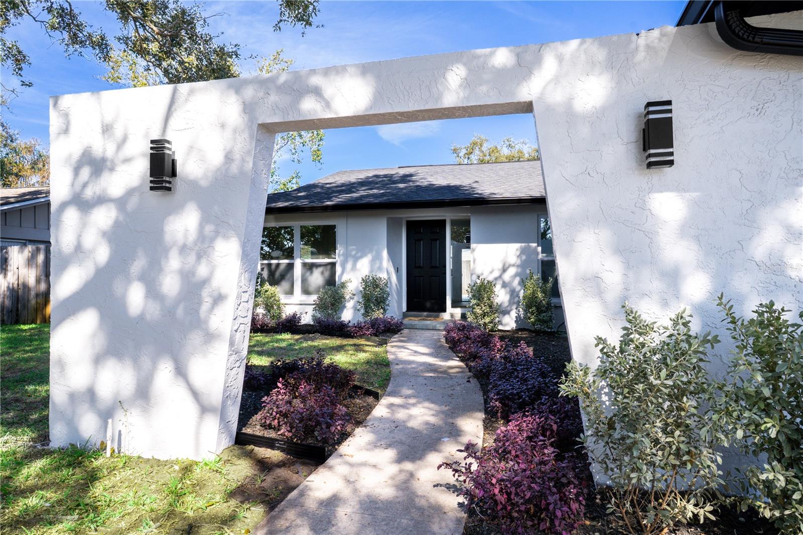 Image 5 of 39 For 13469 Sol Vista Dr