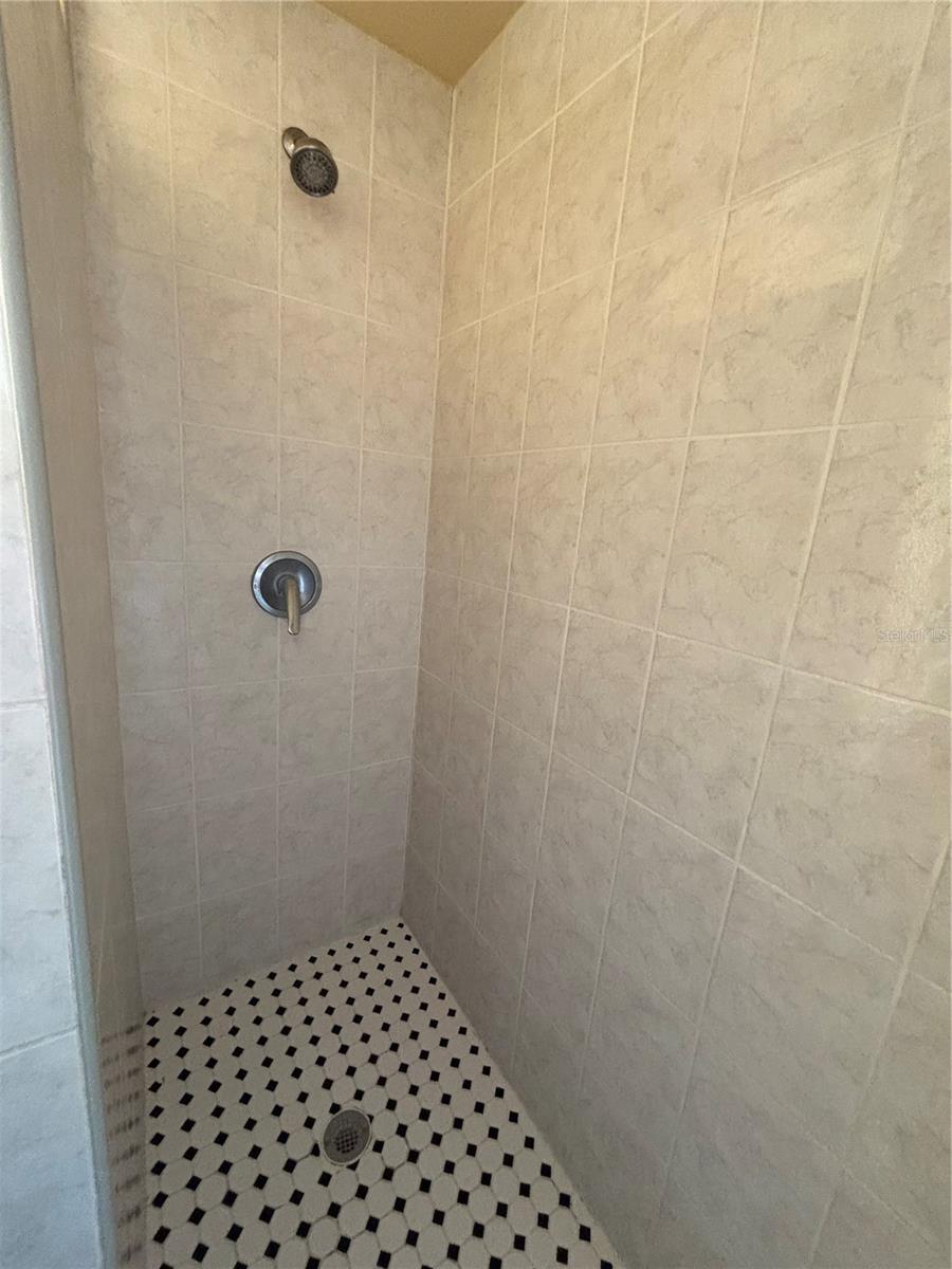 Image 12 of 16 For 1217 Carolyn Lane B