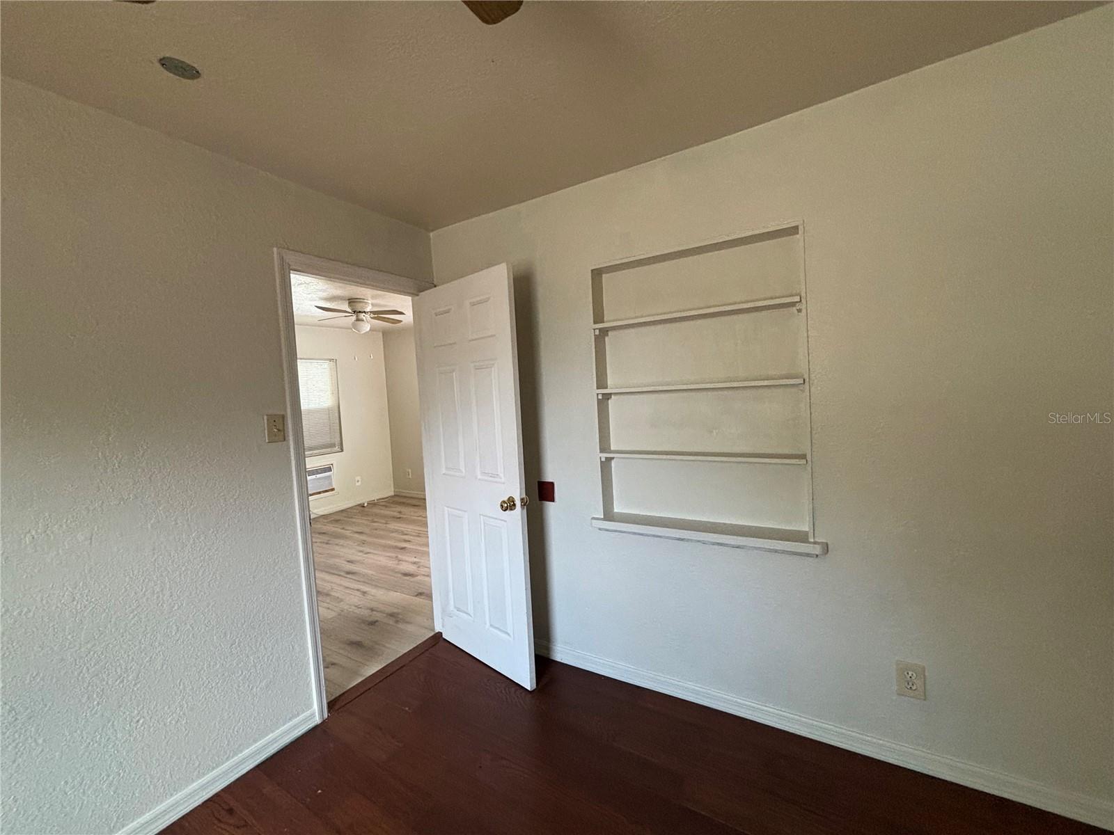 Image 9 of 16 For 1217 Carolyn Lane B