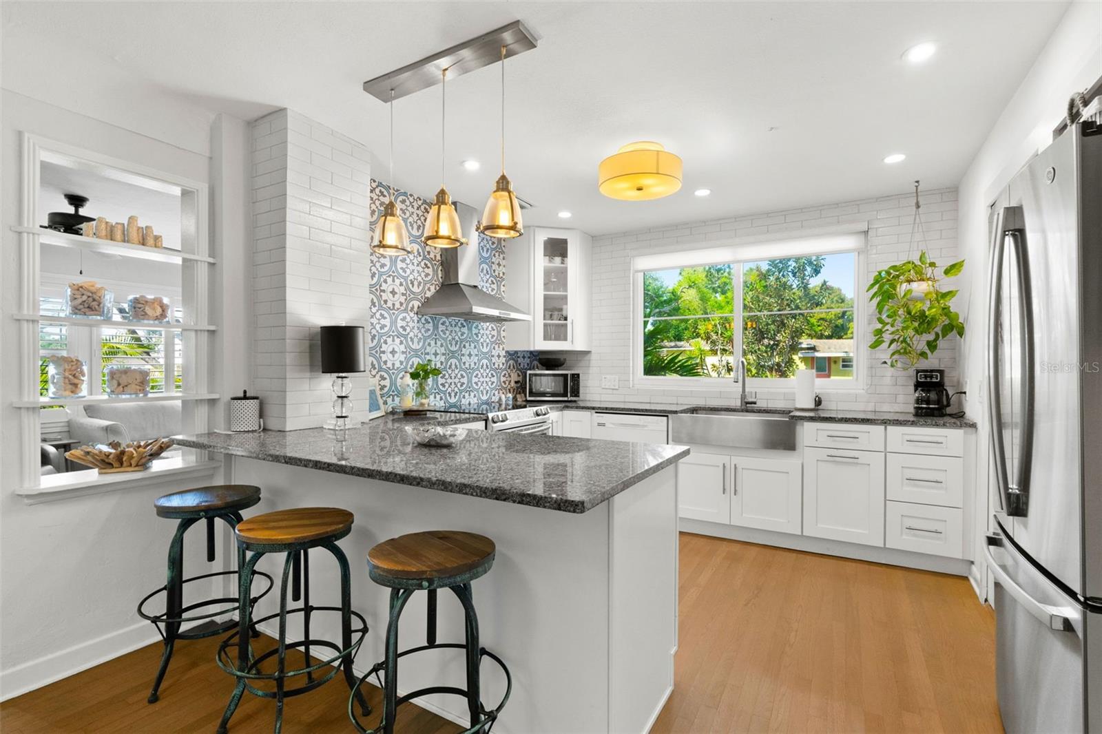 Image 6 of 15 For 4073 9th Avenue N