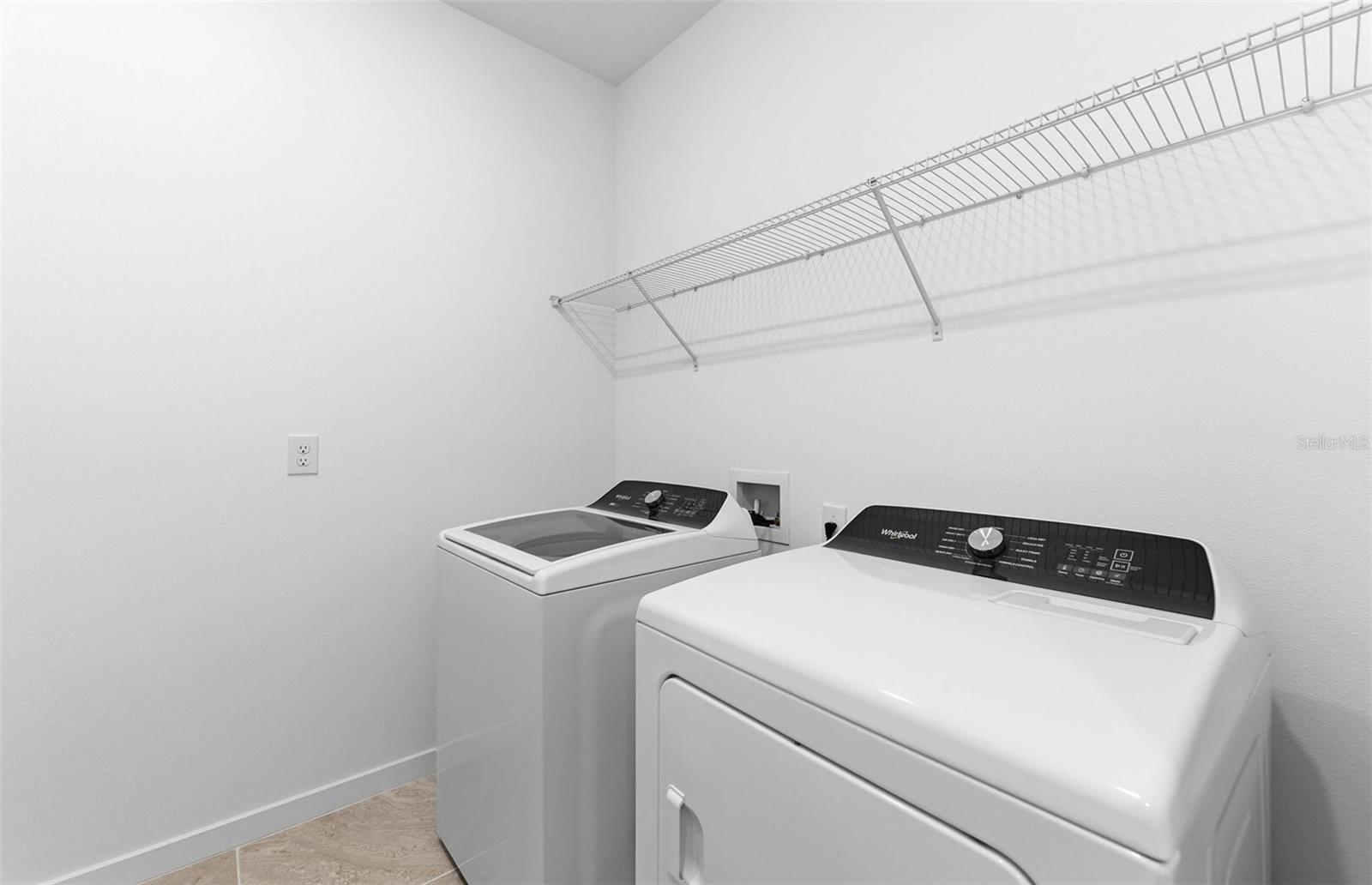 Image 16 of 32 For 9828 Crescent Moon Drive