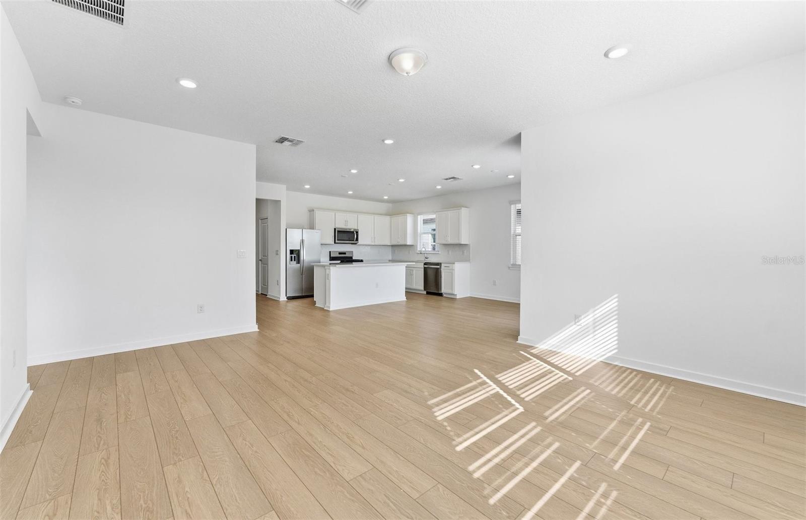 Image 8 of 32 For 9828 Crescent Moon Drive