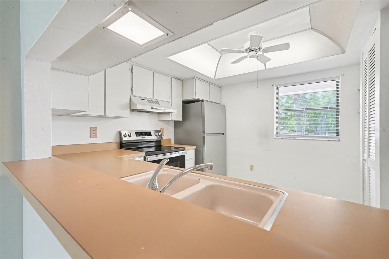 Image 24 of 29 For 2650 Countryside Boulevard E 204