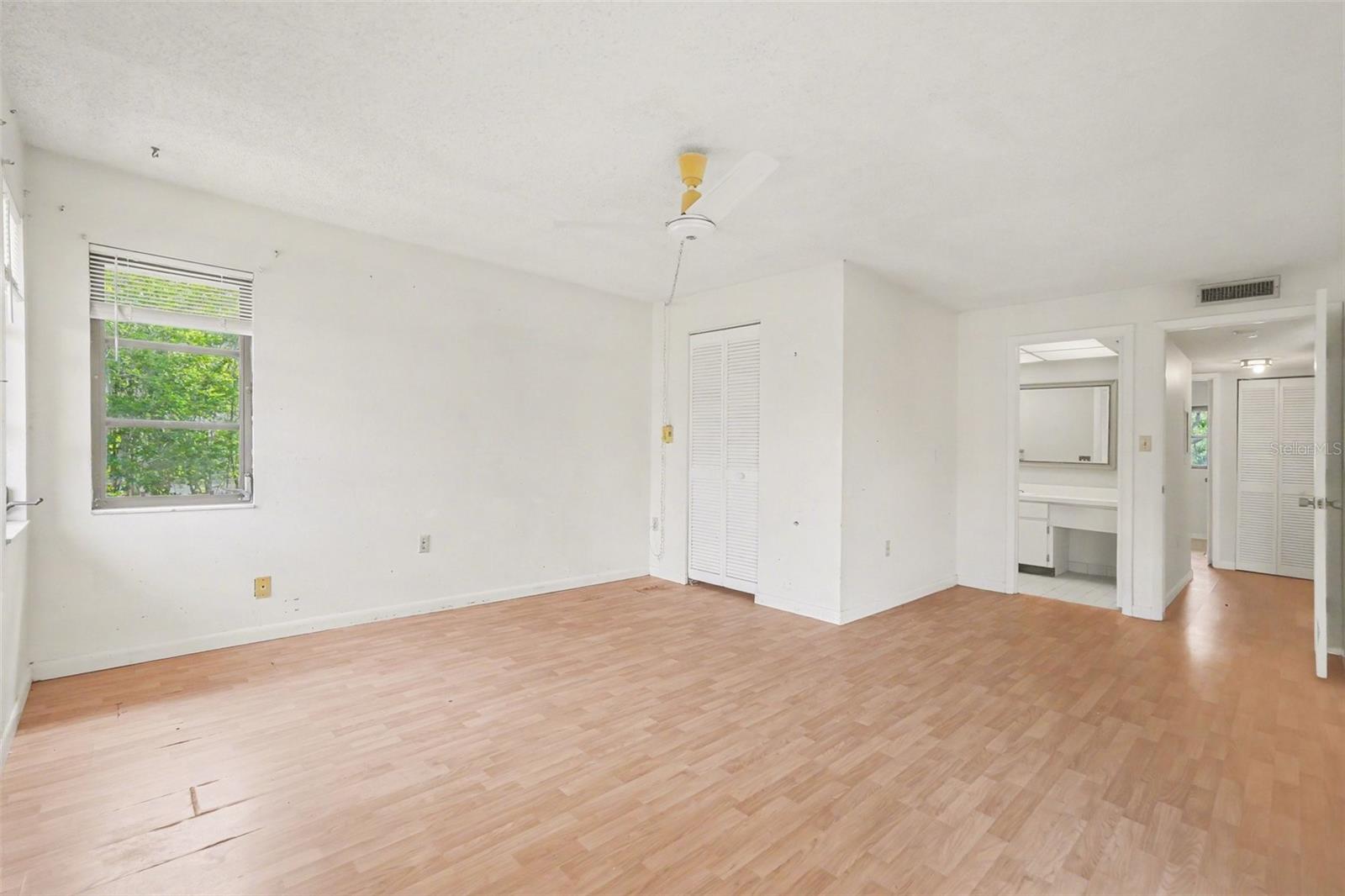 Image 8 of 29 For 2650 Countryside Boulevard E 204