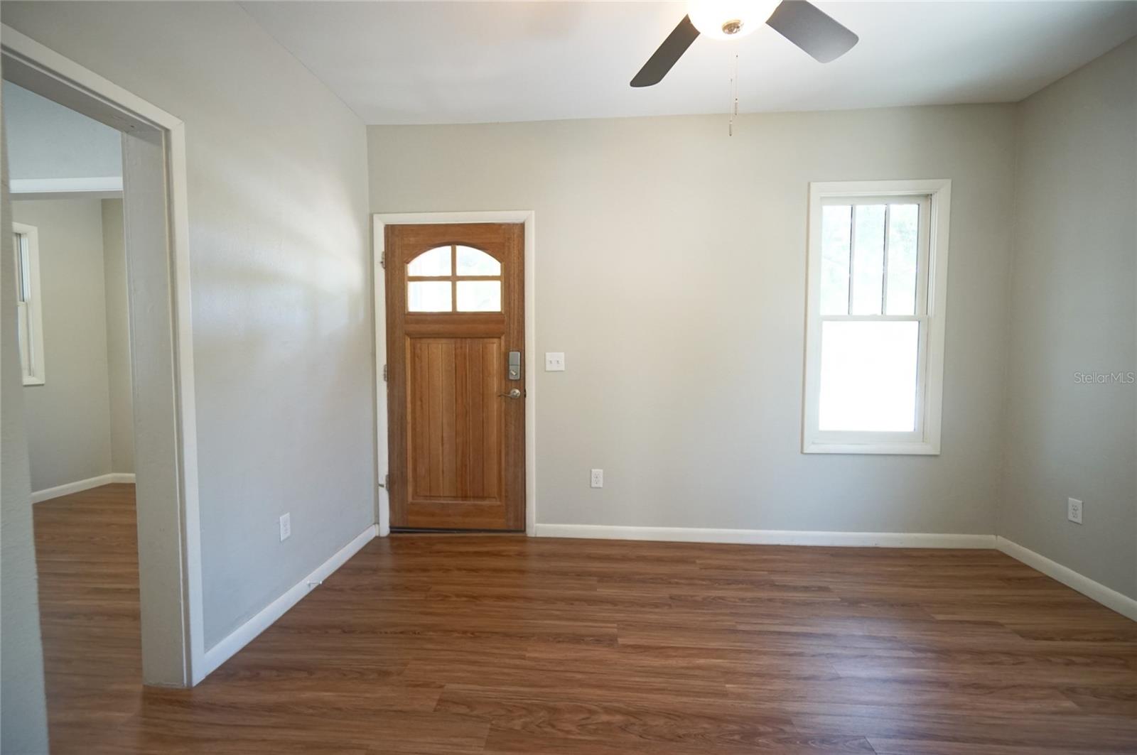 Image 3 of 11 For 1901 Bristol Avenue A