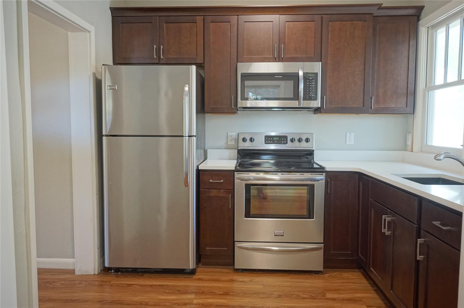 Image 4 of 11 For 1901 Bristol Avenue A