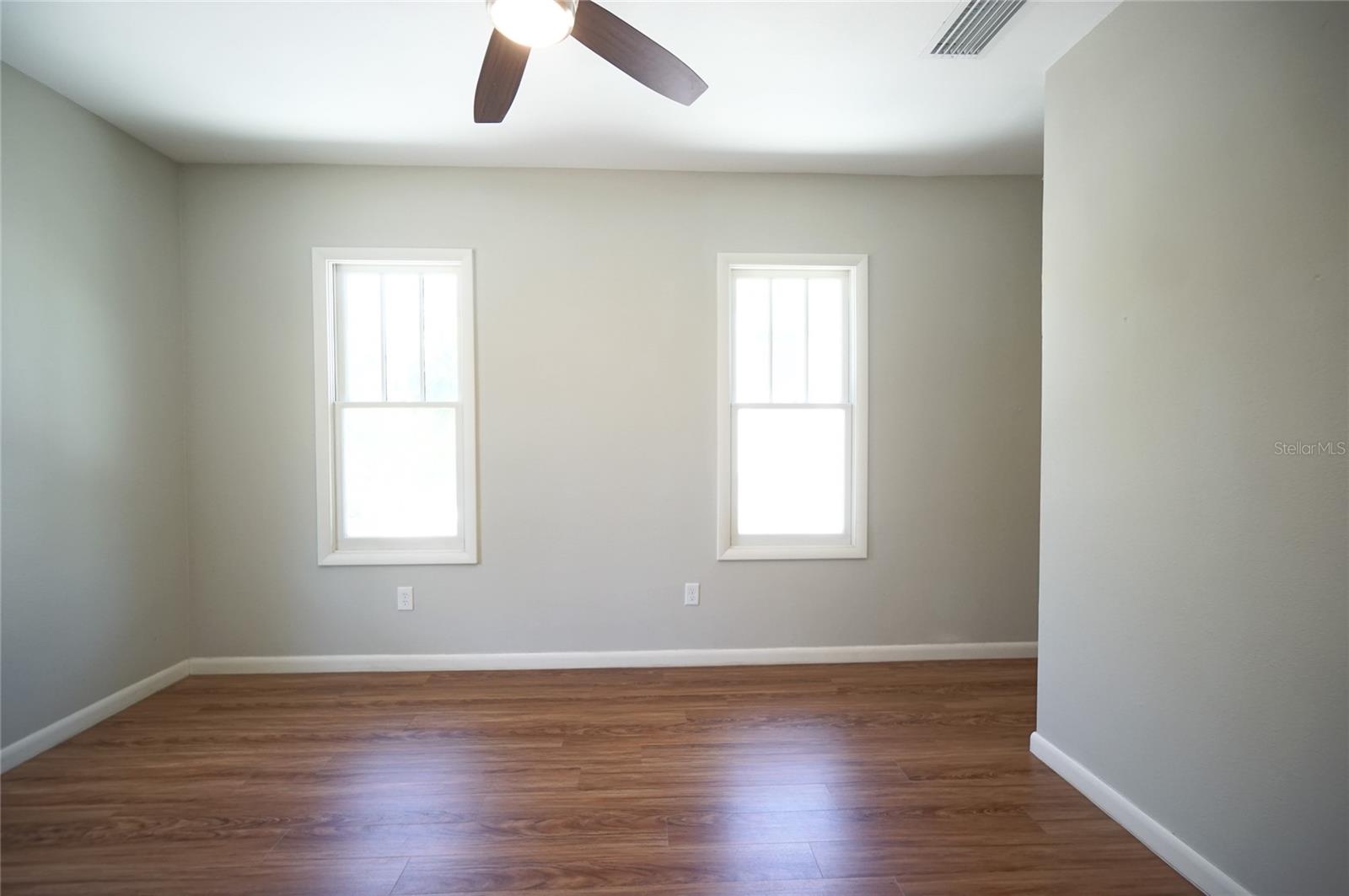 Image 8 of 11 For 1901 Bristol Avenue A