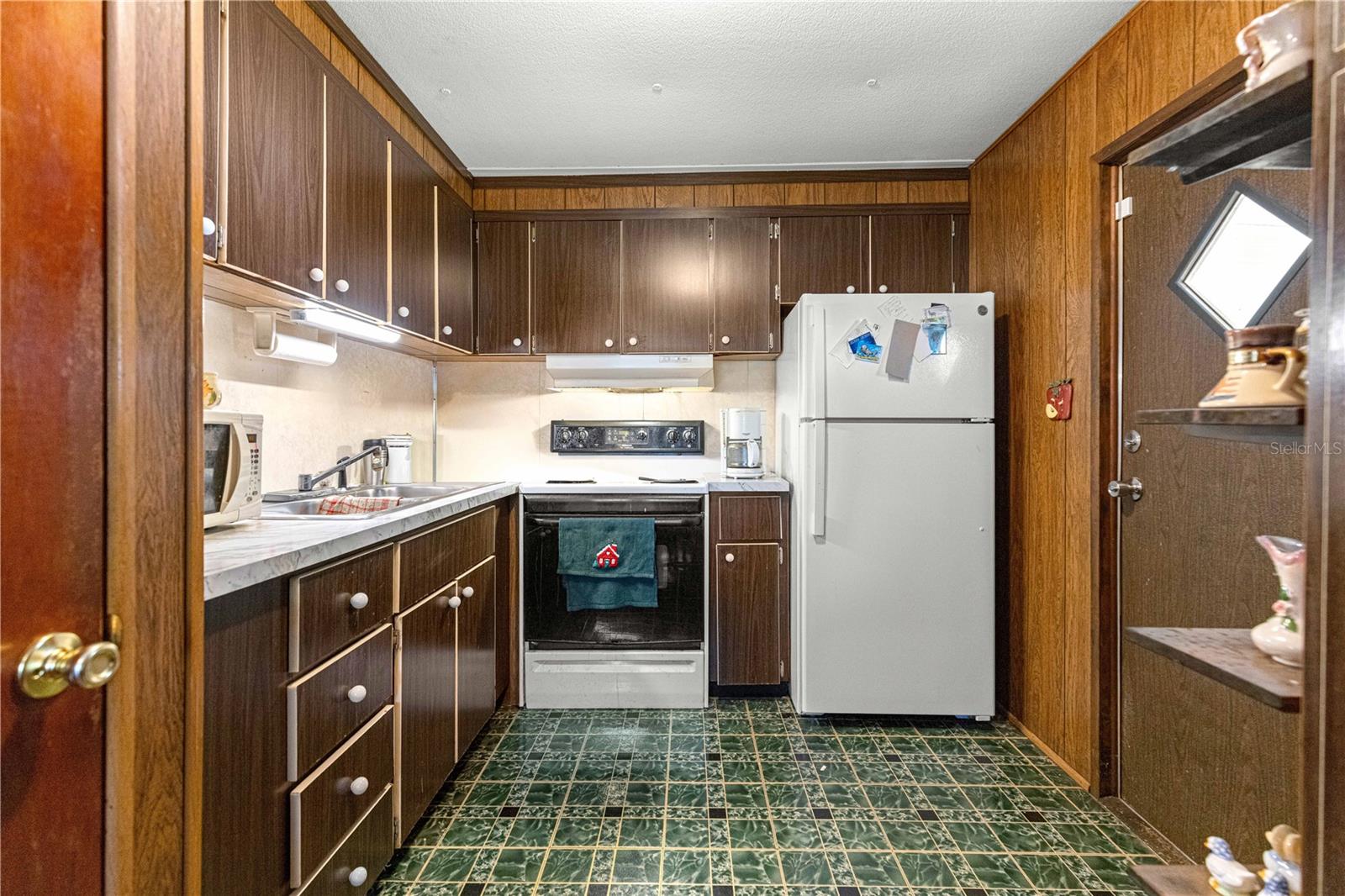 Image 9 of 29 For 4121 33rd Place