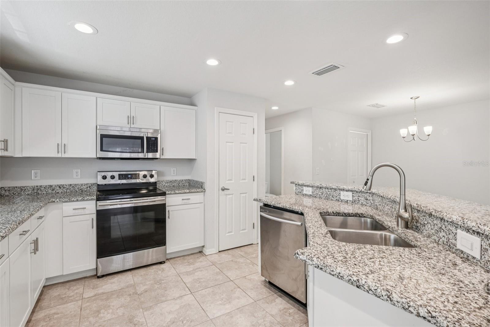 Image 15 of 30 For 13114 Sonoma Bend Place