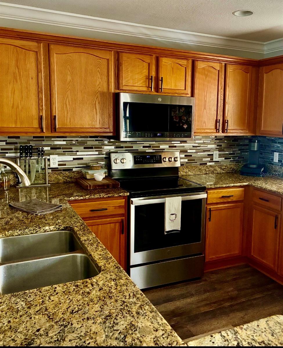 Image 11 of 35 For 3316 Las Campos Place