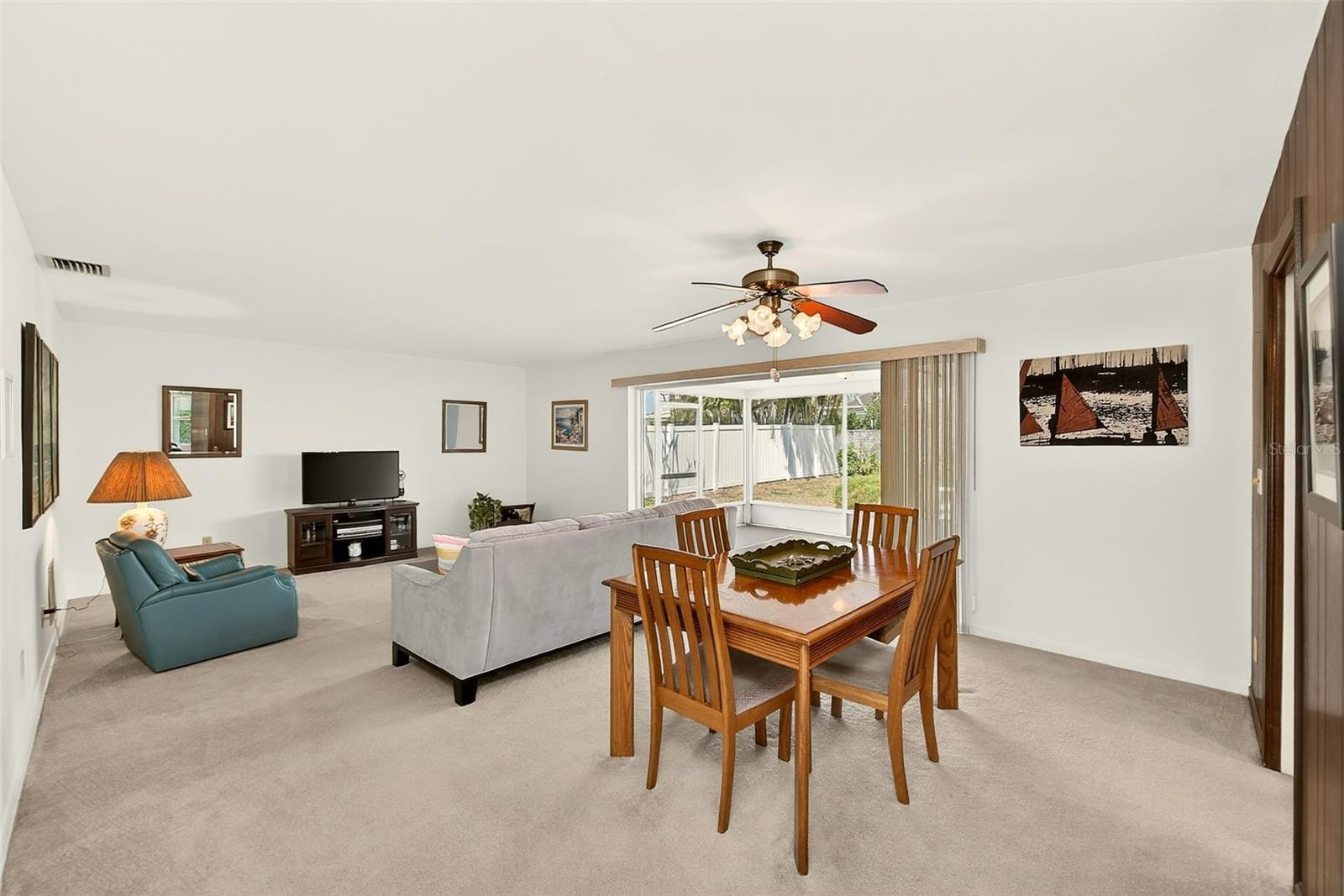 Image 11 of 51 For 14901 Sovereign Drive