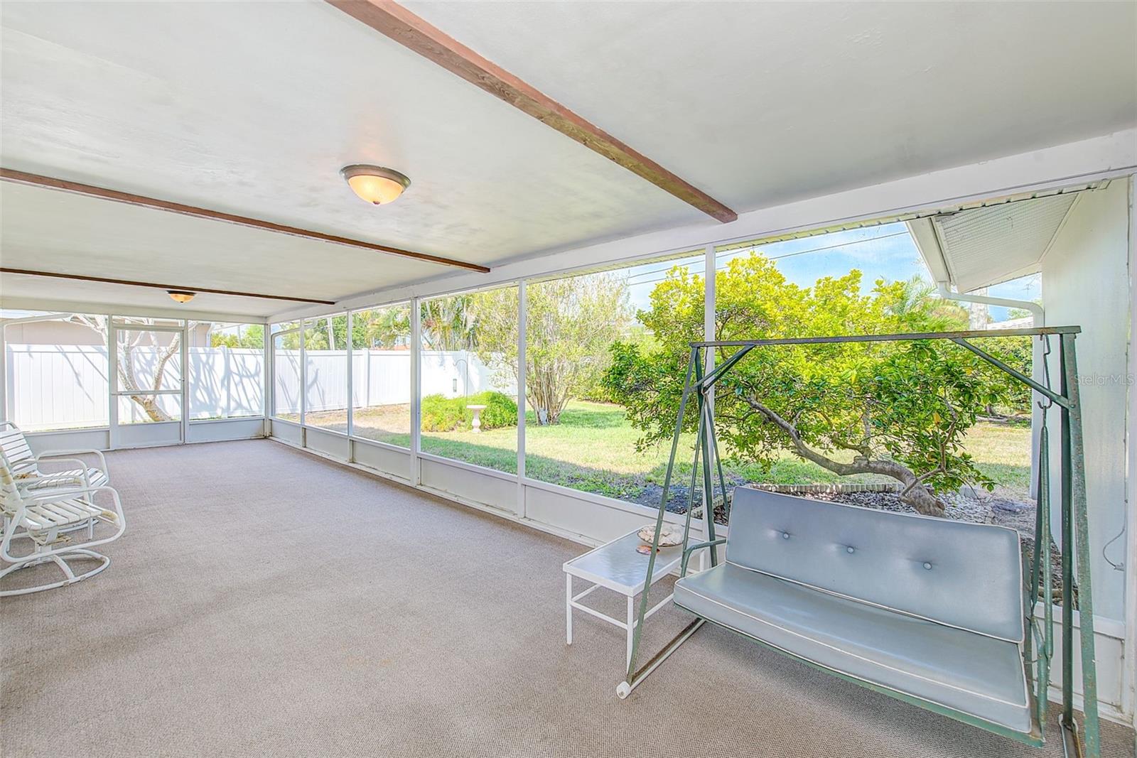 Image 34 of 51 For 14901 Sovereign Drive