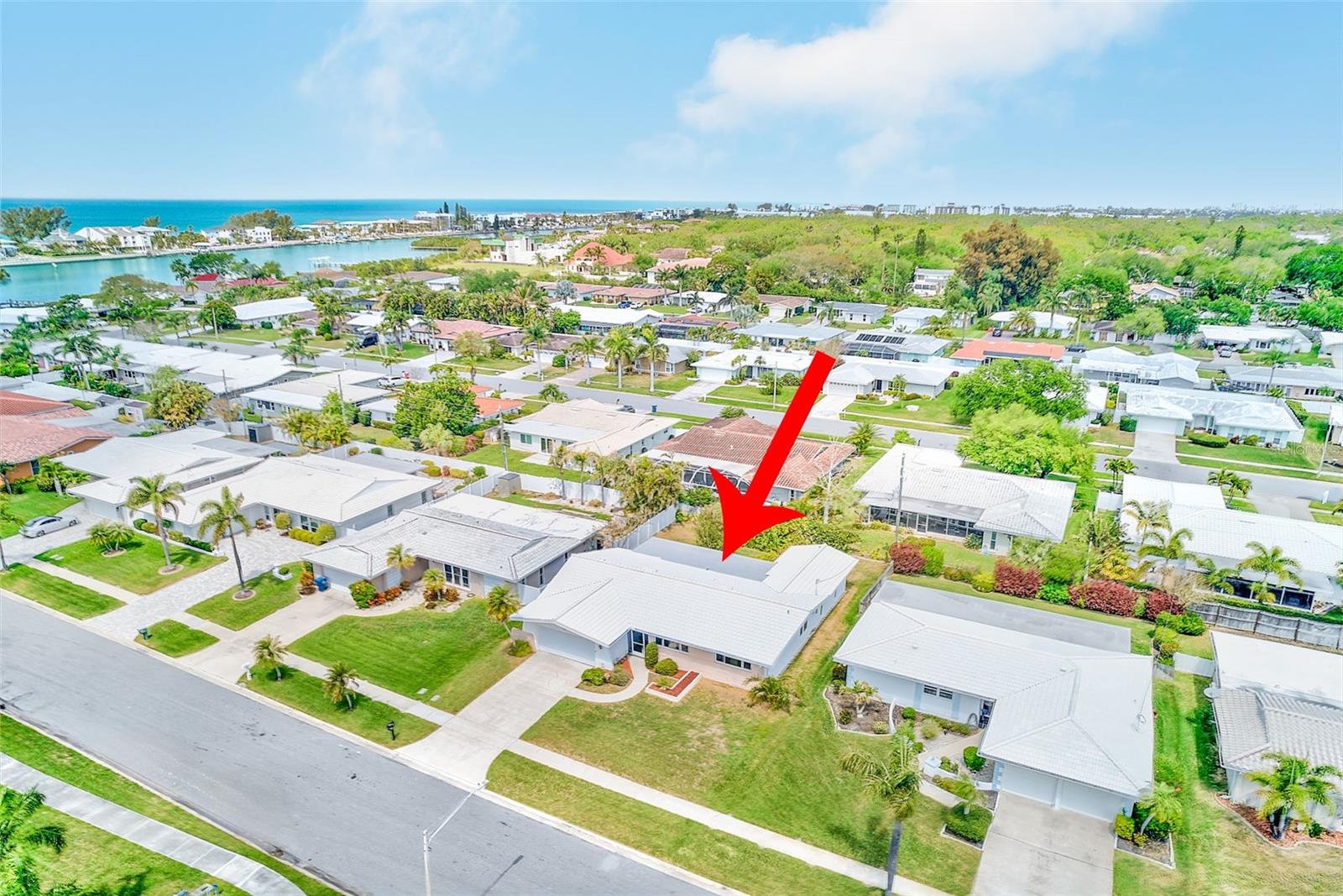 Image 40 of 51 For 14901 Sovereign Drive