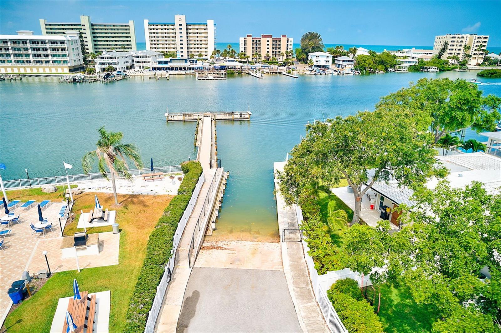 Image 48 of 51 For 14901 Sovereign Drive