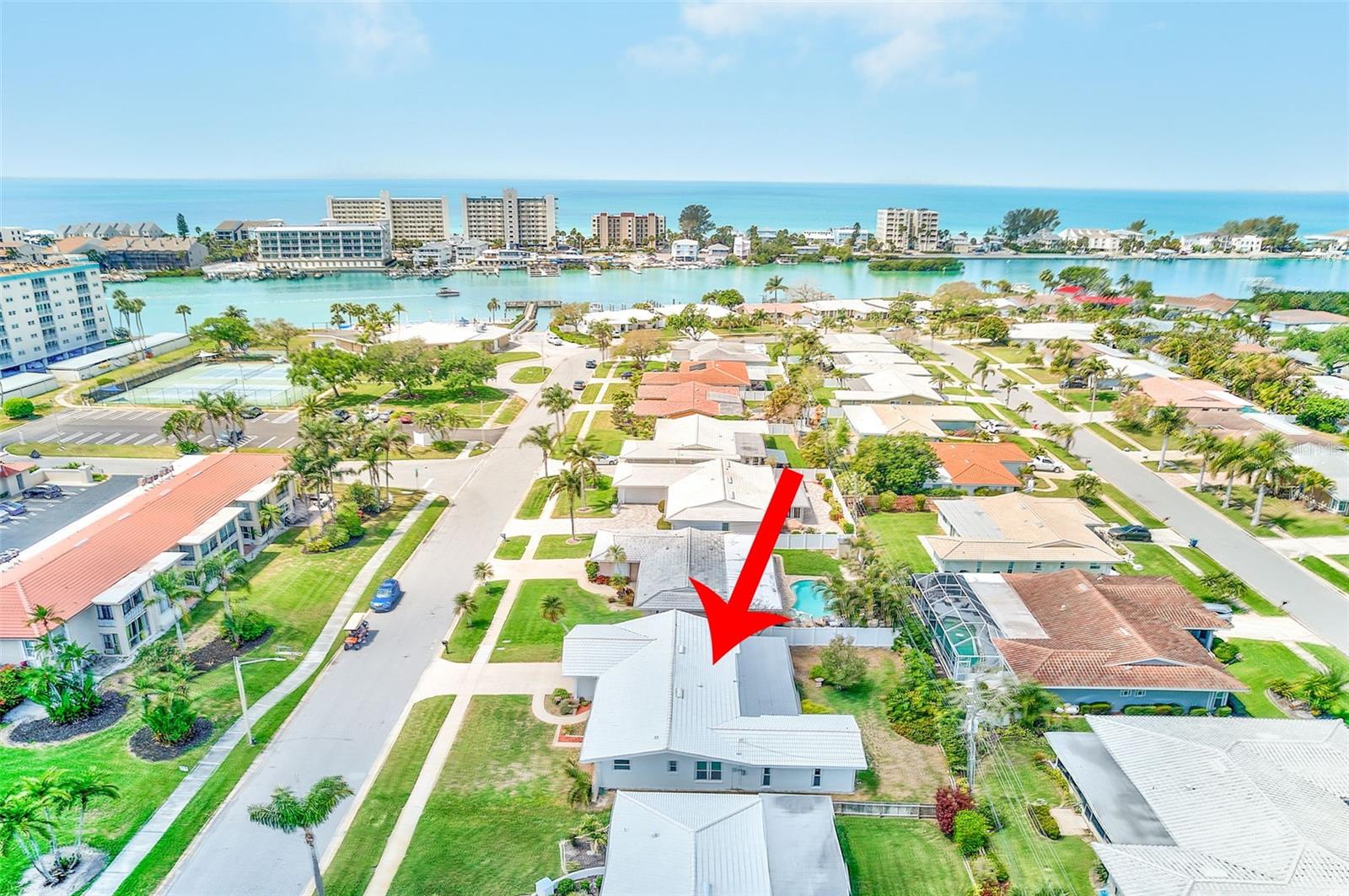 Image 7 of 51 For 14901 Sovereign Drive