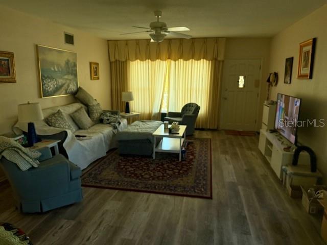 Image 5 of 45 For 2380 World Parkway Boulevard 42