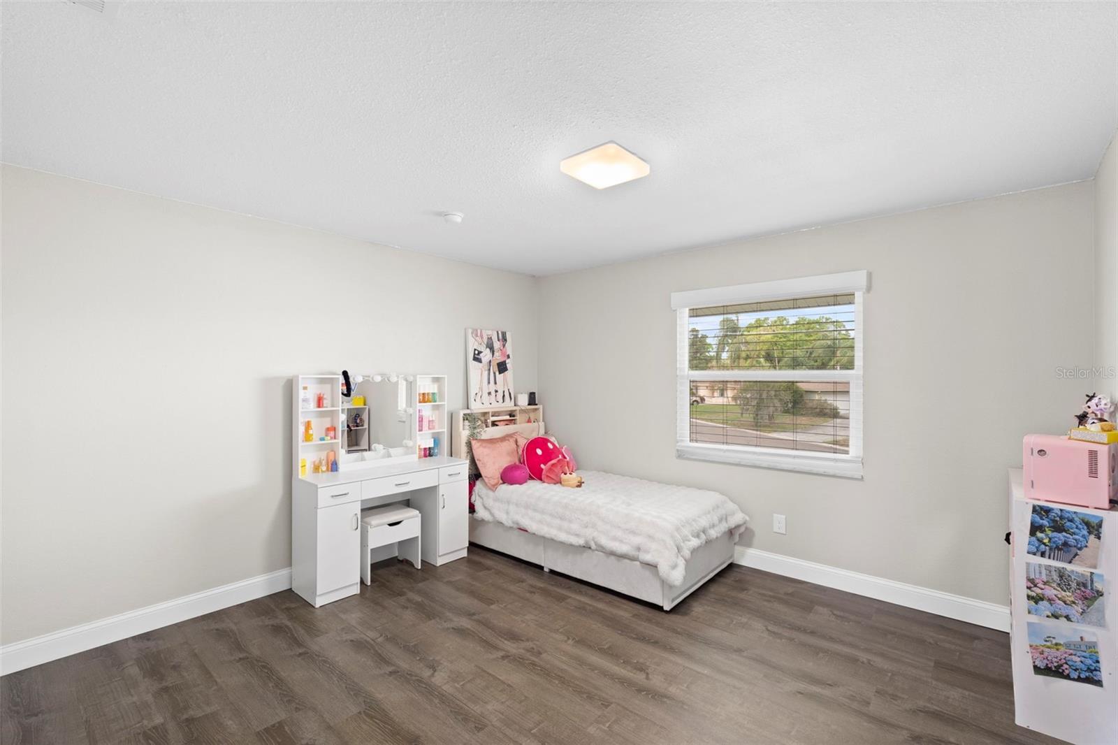 Listing photo id 25 for 10525 Homestead Drive