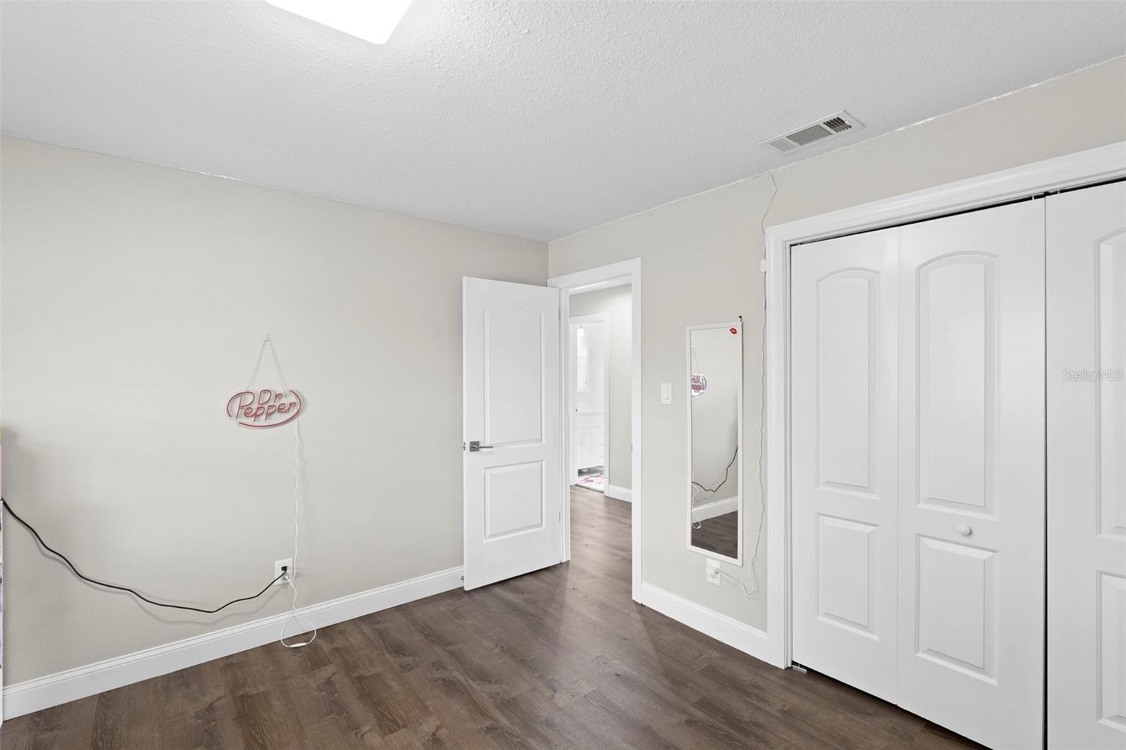 Listing photo id 26 for 10525 Homestead Drive