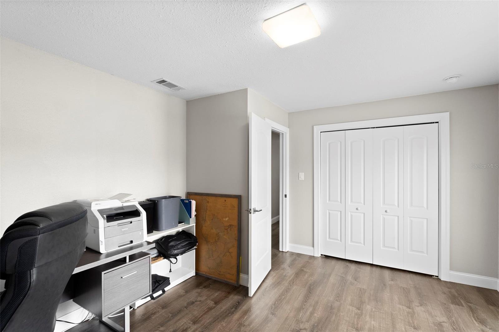 Listing photo id 28 for 10525 Homestead Drive